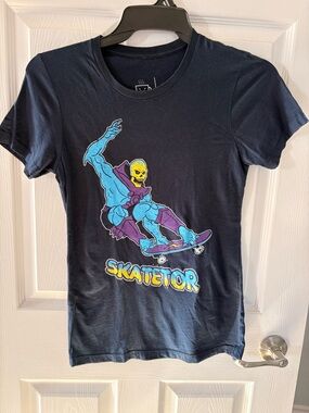 SKELETOR SKATETOR MASTERS OF THE UNIVERSE HE-MAN COMIC CON TOP SHIRT Women’s med